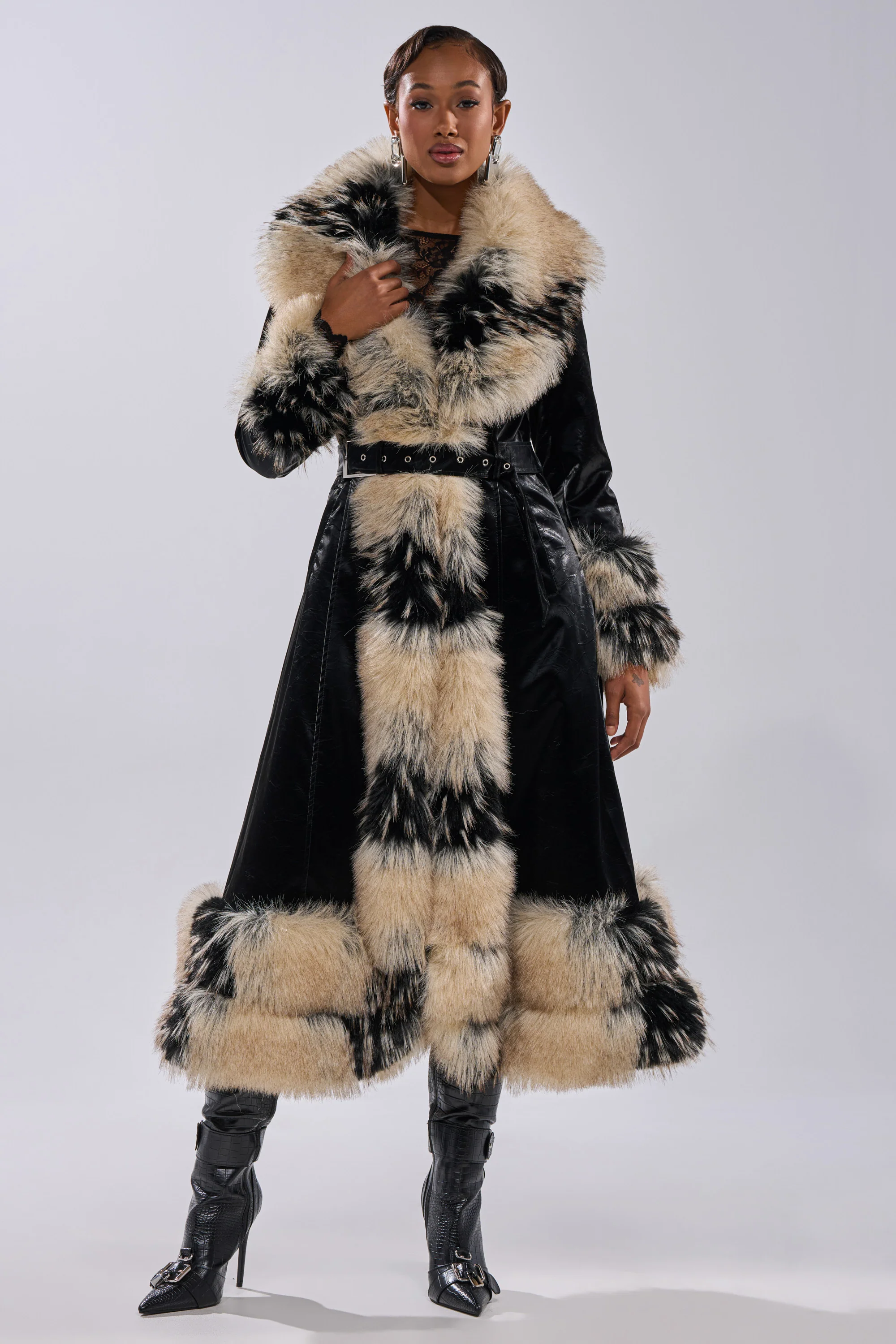 VIVIAN FUR TRIM TRENCH IN LIQUID VELVET - Image 17