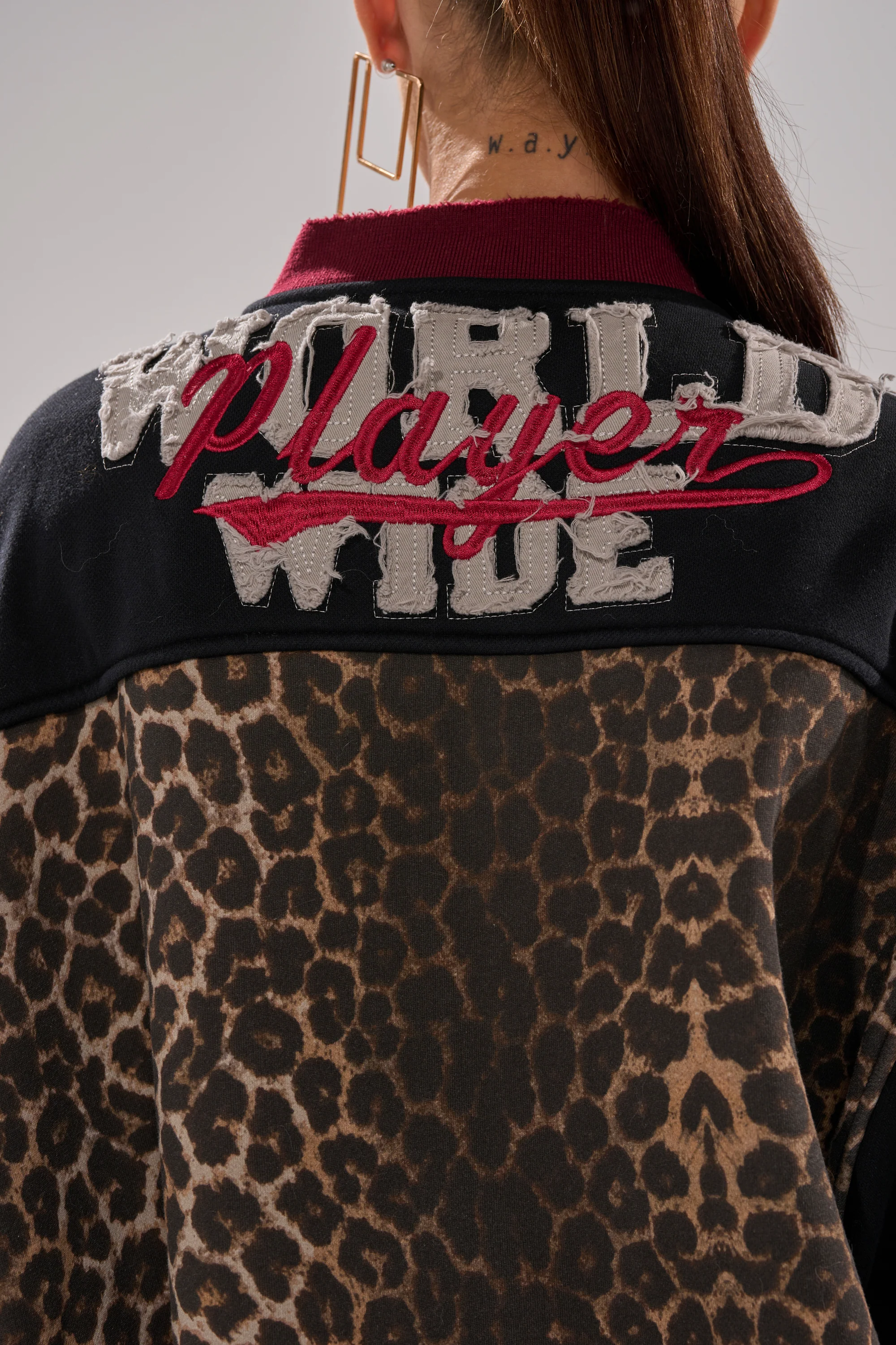 WORLD HOLD ON ZIP UP SWEATSHIRT - Image 11