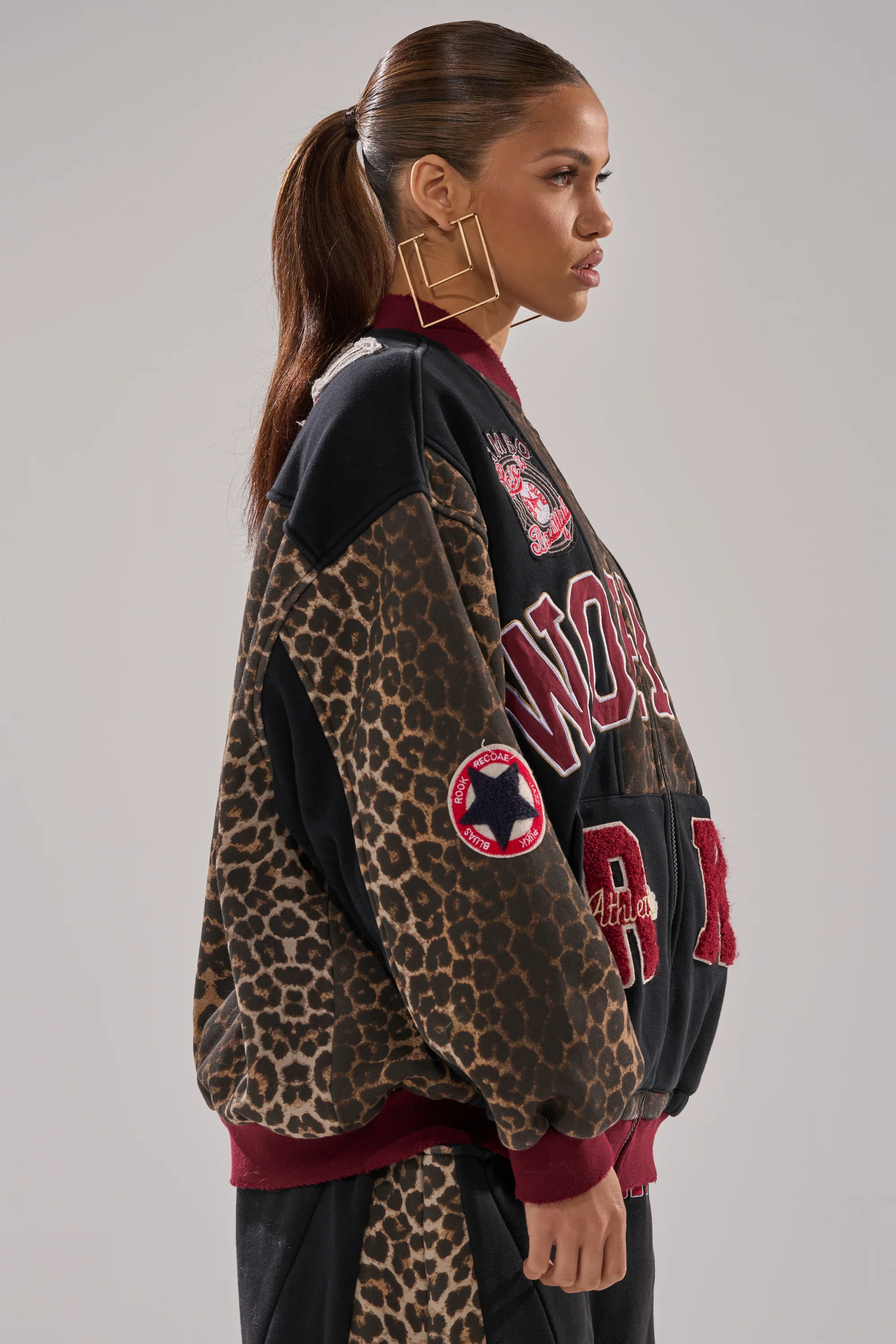 WORLD HOLD ON ZIP UP SWEATSHIRT - Image 4