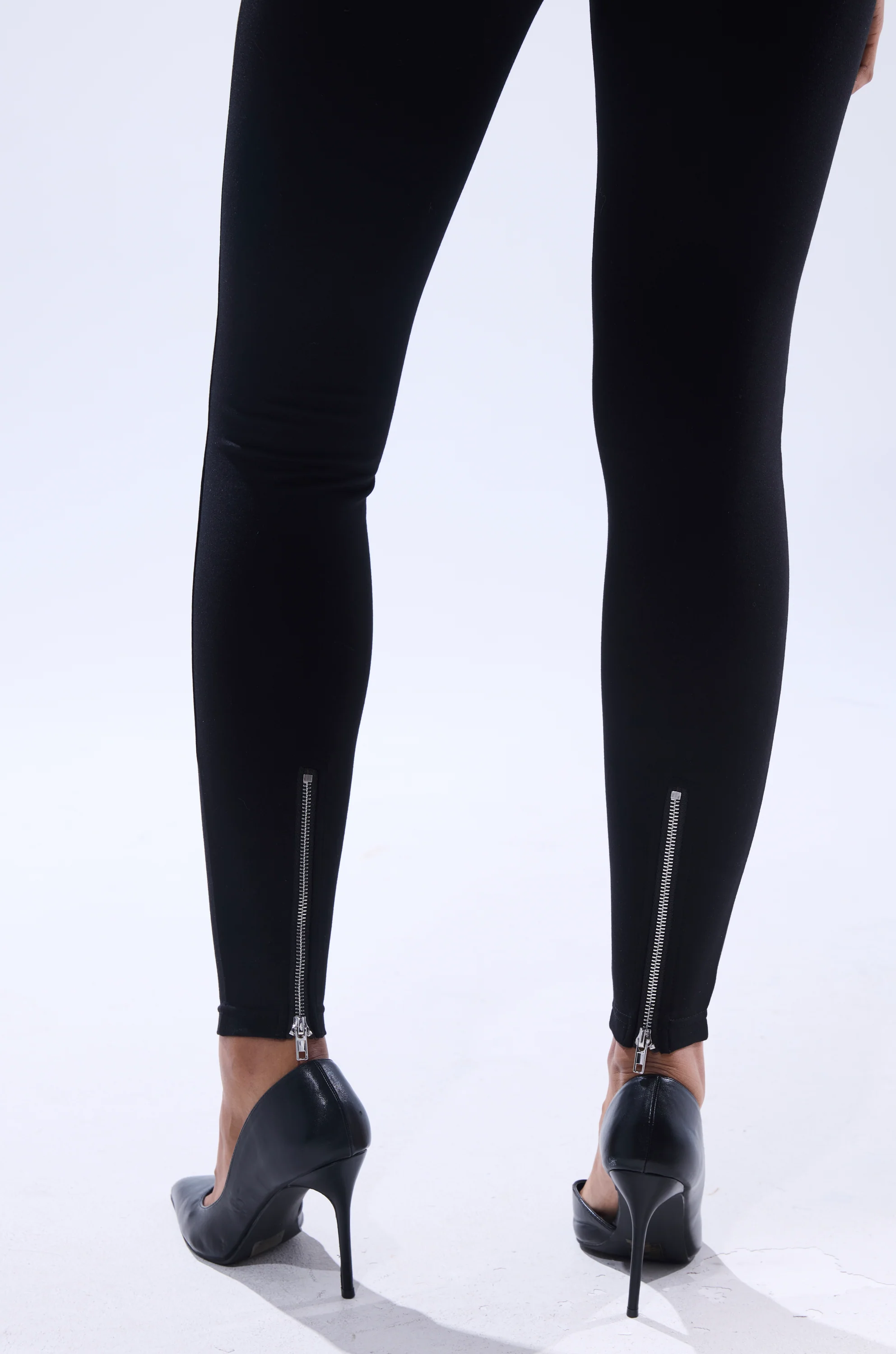 ZIP ME UP SEAMLESS LEGGING - Image 9